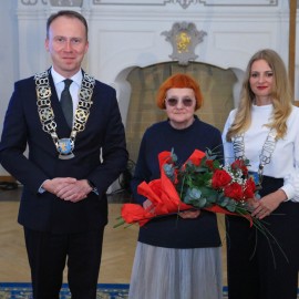 powiększ zdjęcie: Uroczysta sesja Rady Miejskiej z honorami i wyróżnieniami