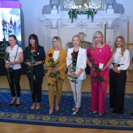 powiększ zdjęcie: Uroczysta sesja Rady Miejskiej z honorami i wyróżnieniami