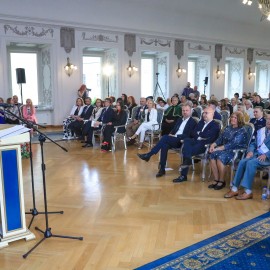 powiększ zdjęcie: Uroczysta sesja Rady Miejskiej z honorami i wyróżnieniami