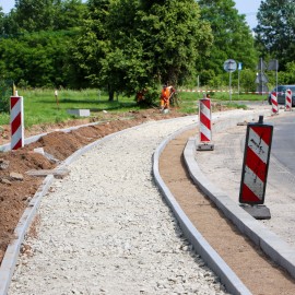 powiększ zdjęcie: Legnicki Program Drogowy. Trwa modernizacja ul. Sudeckiej