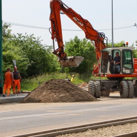 powiększ zdjęcie: Legnicki Program Drogowy. Trwa modernizacja ul. Sudeckiej