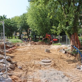 powiększ zdjęcie: Trwa przebudowa ul. Łowickiej