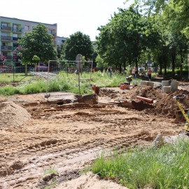 powiększ zdjęcie: Trwa przebudowa ul. Łowickiej