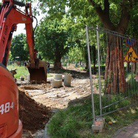 powiększ zdjęcie: Trwa przebudowa ul. Łowickiej