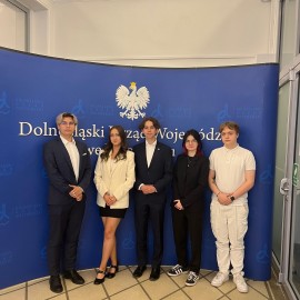 powiększ zdjęcie: Legniczanie na czele Młodzieżowej Rady przy Wojewodzie Dolnośląskim