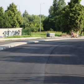 powiększ zdjęcie: Legnicki Program Drogowy. Ul. Sudecka prawie gotowa