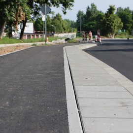 powiększ zdjęcie: Legnicki Program Drogowy. Ul. Sudecka prawie gotowa