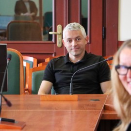 powiększ zdjęcie: Podsumowanie sportowego roku szkolnego 2024/2025 w legnickim ratuszu