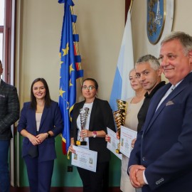 powiększ zdjęcie: Podsumowanie sportowego roku szkolnego 2024/2025 w legnickim ratuszu