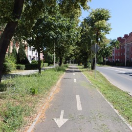 powiększ zdjęcie: Odbiory w zakresie robót drogowych na al. Rzeczypospolitej zakończone