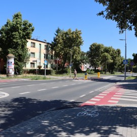 powiększ zdjęcie: Odbiory w zakresie robót drogowych na al. Rzeczypospolitej zakończone