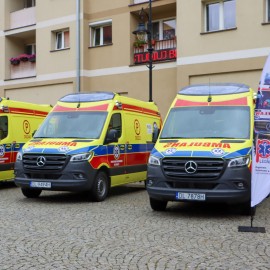 powiększ zdjęcie: Nasz region wzbogacił się o karetki z najwyższej półki