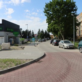 powiększ zdjęcie: Trwają prace przy przebudowie ul. Łowickiej