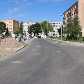 powiększ zdjęcie: Trwają prace przy przebudowie ul. Łowickiej