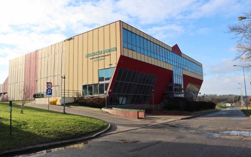 Modernizacja hali przy ul. Lotniczej. Podpisano umowę na drugi etap prac