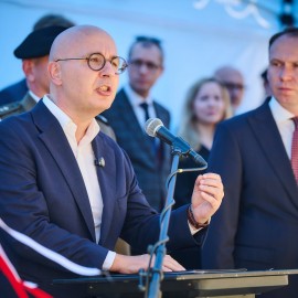 powiększ zdjęcie: Święto Wojska Polskiego w Legnicy. Patriotycznie i radośnie