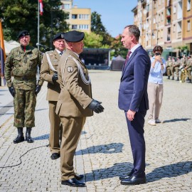 powiększ zdjęcie: Święto Wojska Polskiego w Legnicy. Patriotycznie i radośnie