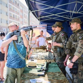 powiększ zdjęcie: Święto Wojska Polskiego w Legnicy. Patriotycznie i radośnie
