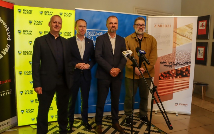 Zaprezentowano nowego dyrektora legnickiej sceny i pożegnano starego