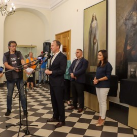 powiększ zdjęcie: Najstarsza kapsuła czasu jest w Legnicy. Poznaliśmy jakie skarby kryła