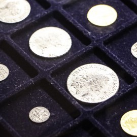 powiększ zdjęcie: Najstarsza kapsuła czasu jest w Legnicy. Poznaliśmy jakie skarby kryła