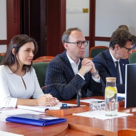 powiększ zdjęcie: Ważne uchwały na nadzwyczajnej sesji Rady Miejskiej