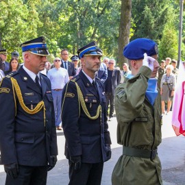 powiększ zdjęcie: Legnica pamięta o ofiarach II wojny światowej