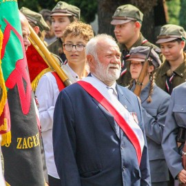 powiększ zdjęcie: Legnica pamięta o ofiarach II wojny światowej