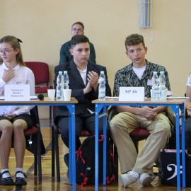 powiększ zdjęcie: Sejm Dzieci i Młodzieży – szkolna debata o demokracji w SP nr 9