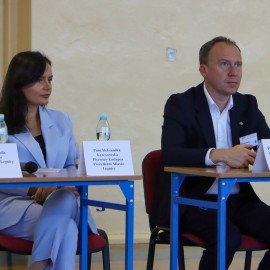 powiększ zdjęcie: Sejm Dzieci i Młodzieży – szkolna debata o demokracji w SP nr 9