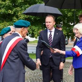 powiększ zdjęcie: Legnica uczciła Światowy Dzień Sybiraka