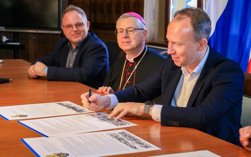 Nasze przesłanie do przyszłych pokoleń - zamykamy kapsułę czasu na wieki