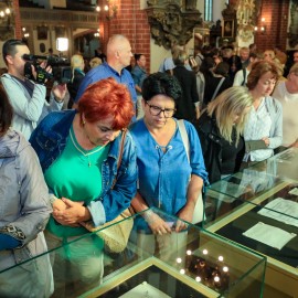 powiększ zdjęcie: Nasze przesłanie do przyszłych pokoleń - zamykamy kapsułę czasu na wieki