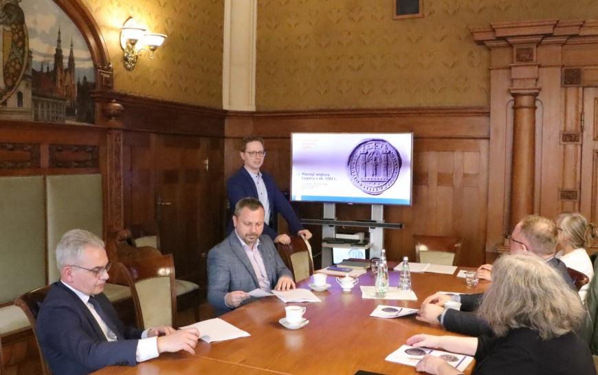 Komisja heraldyczna kończy prace nad herbem miasta