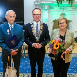 powiększ zdjęcie: Złote i szmaragdowe gody legnickich par