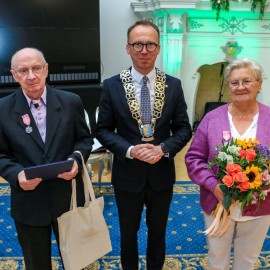 powiększ zdjęcie: Złote i szmaragdowe gody legnickich par