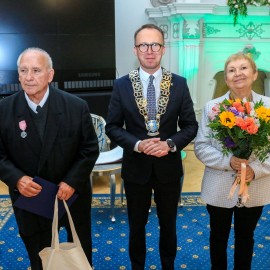 powiększ zdjęcie: Złote i szmaragdowe gody legnickich par