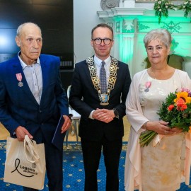 powiększ zdjęcie: Złote i szmaragdowe gody legnickich par