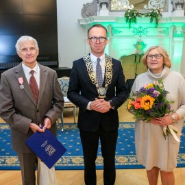 powiększ zdjęcie: Złote i szmaragdowe gody legnickich par