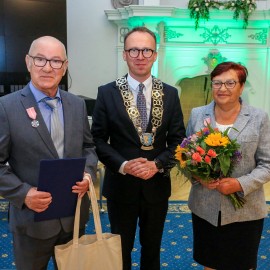 powiększ zdjęcie: Złote i szmaragdowe gody legnickich par