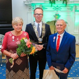 powiększ zdjęcie: Złote i szmaragdowe gody legnickich par