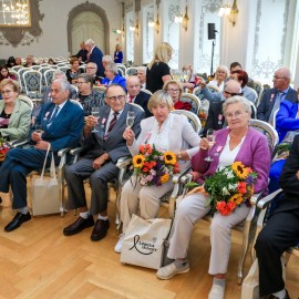 powiększ zdjęcie: Złote i szmaragdowe gody legnickich par