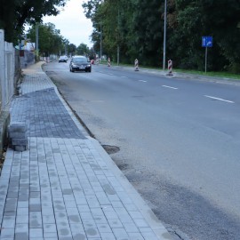 powiększ zdjęcie: Remont ulic Nowodworskiej i Zamiejskiej - trwają prace brukarskie
