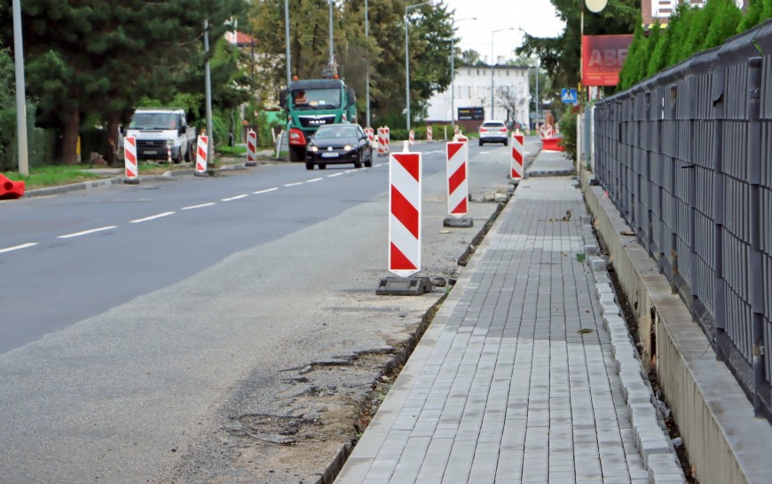 Remont ulic Nowodworskiej i Zamiejskiej - trwają prace brukarskie