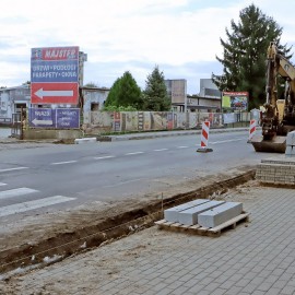 powiększ zdjęcie: Remont ulic Nowodworskiej i Zamiejskiej - trwają prace brukarskie