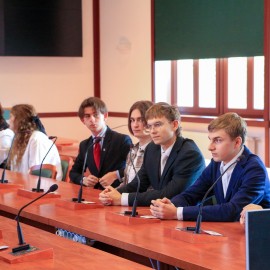 powiększ zdjęcie: Młodzieżowa Rada Miejska na starcie nowej kadencji