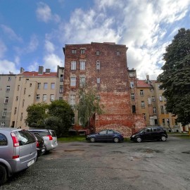 LBO. Dwie oferty w przetargu na przebudowę podwórza przy ul. Szkolnej