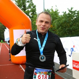 powiększ zdjęcie: XIV Legnicki Półmaraton - setki biegaczy na ulicach Legnicy