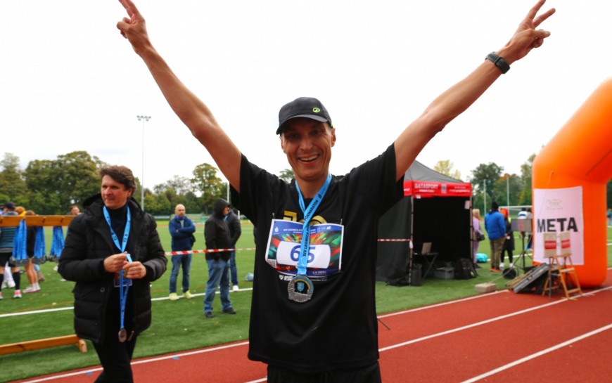 XIV Legnicki Półmaraton - setki biegaczy na ulicach Legnicy