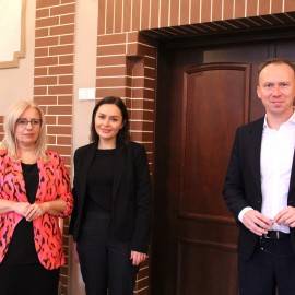 powiększ zdjęcie: Każda sekunda ma znaczenie – legnicka młodzież uczy się ratować życie